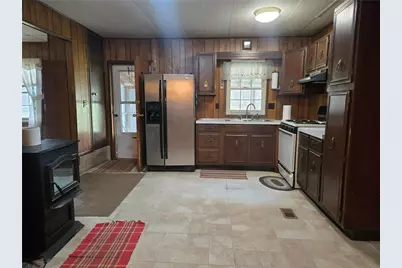 465 Isle Rd, Franklin Township, PA 16001 - Photo 3