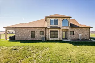 1207 Bellfield Ct, Salem Township, PA 15601 - Photo 3