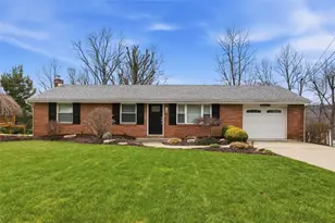 18 Crestwood Dr, Cecil, PA 15321 - Photo 1