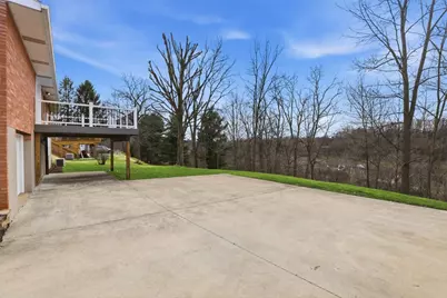 18 Crestwood Dr, Cecil, PA 15321 - Photo 35