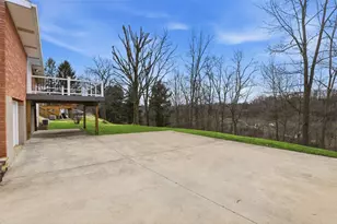 18 Crestwood Dr, Cecil, PA 15321 - Photo 35