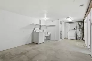 18 Crestwood Dr, Cecil, PA 15321 - Photo 29