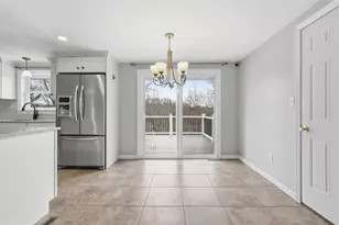 18 Crestwood Dr, Cecil, PA 15321 - Photo 9