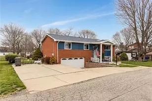 109 Peffer St, Harmony Boro, PA 16063 - Photo 5