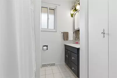 109 Peffer St, Harmony Boro, PA 16063 - Photo 23