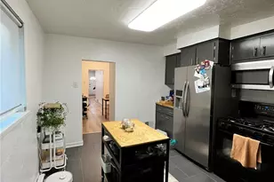 1827 Lowrie St, Pittsburgh, PA 15212 - Photo 13