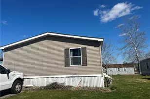 1124 Atlantis Dr, West Newton, PA 15089 - Photo 3