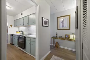 53 Highland Rd, Bethel Park, PA 15102 - Photo 9