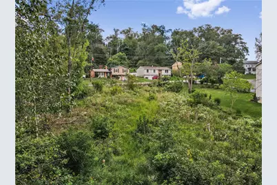 636 Clifton Road, Bethel Park, PA 15102 - Photo 3