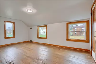 740 Pershing St, Ellwood City, PA 16117 - Photo 41