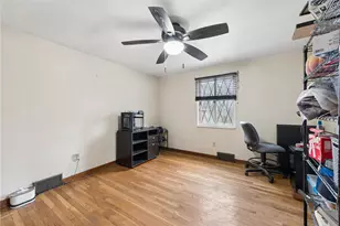 2509 Holly Dr, Pittsburgh, PA 15235 - Photo 15