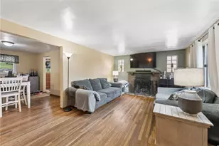 2509 Holly Dr, Pittsburgh, PA 15235 - Photo 3