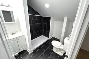 1327 Reddour St, Pittsburgh, PA 15212 - Photo 43