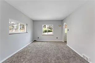 569 Loretto Rd, Pittsburgh, PA 15217 - Photo 3