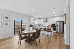 315 Stately Ct, Adams Township, PA 16059 - Photo 5