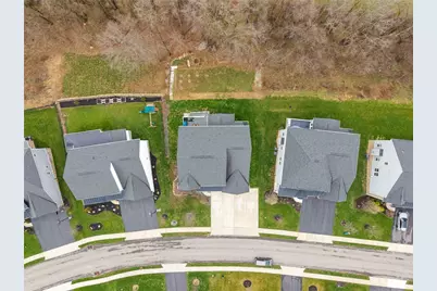 4018 Overview Dr, Cecil, PA 15317 - Photo 43