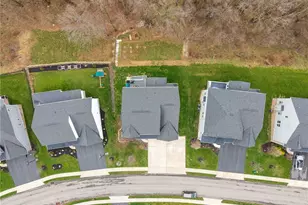 4018 Overview Dr, Cecil, PA 15317 - Photo 43