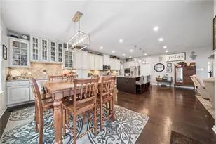 4018 Overview Dr, Cecil, PA 15317 - Photo 9