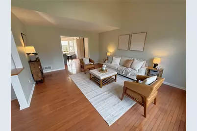 5542 Saddlebrook Dr, Bethel Park, PA 15102 - Photo 3