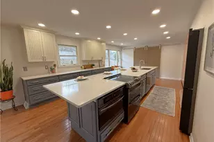 5542 Saddlebrook Dr, Bethel Park, PA 15102 - Photo 13