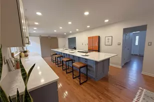 5542 Saddlebrook Dr, Bethel Park, PA 15102 - Photo 11