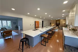 5542 Saddlebrook Dr, Bethel Park, PA 15102 - Photo 9