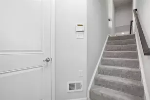 200 Olivia Way, Ross Twp, PA 15237 - Photo 3