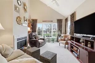 135 Linden Ct, Seven Fields Boro, PA 16046 - Photo 9