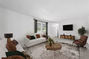 126 Jefferson Dr, Washington Township, PA 15613 - Photo 5