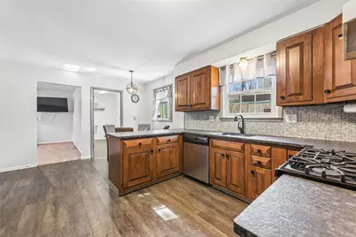 126 Jefferson Dr, Washington Township, PA 15613 - Photo 9