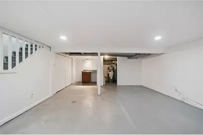 617 Elm Dr, Pittsburgh, PA 15147 - Photo 9