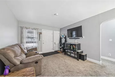 1109 Saint Clair St, Derry Township, PA 15650 - Photo 5