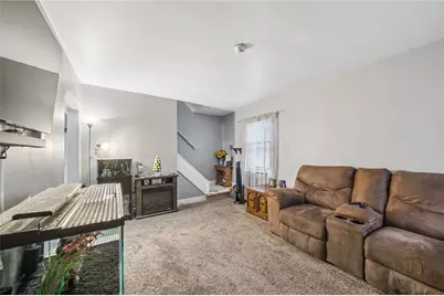 1109 Saint Clair St, Derry Township, PA 15650 - Photo 3