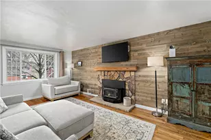 5318 Spring Valley Dr, Pittsburgh, PA 15236 - Photo 9