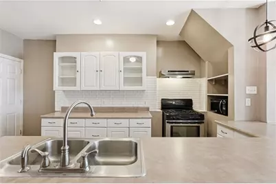 2334 Fox Way, Pittsburgh, PA 15203 - Photo 13