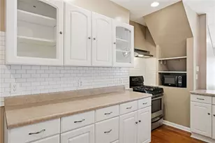 2334 Fox Wy, Pittsburgh, PA 15203 - Photo 11