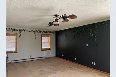 9 Gratz St, Hempfield Township, PA 15675 - Photo 5