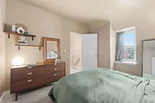 325 S Highland Ave, Pittsburgh, PA 15206 - Photo 15