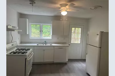 520 Bauerlein St, Pittsburgh, PA 15209 - Photo 3