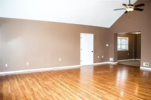 1378 Robbins Station Rd, North Huntingdon, PA 15642 - Photo 15