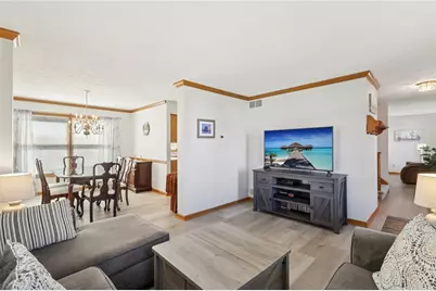 365 Cobblestone Cir, Robinson Twp, PA 15136 - Photo 5