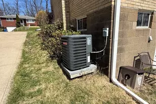 274 Pheasant Dr, Pittsburgh, PA 15235 - Photo 3