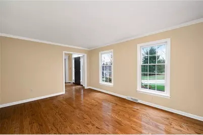 2395 Traci Dr, Pittsburgh, PA 15237 - Photo 11