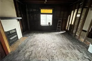 231 Maytide St, Pittsburgh, PA 15227 - Photo 7