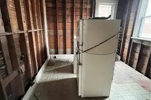 231 Maytide St, Pittsburgh, PA 15227 - Photo 11