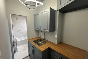 2550 Brownsville Rd, Pittsburgh, PA 15210 - Photo 11