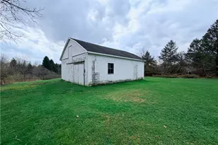 209 Cranberry Rd, Pine Township, PA 16127 - Photo 5