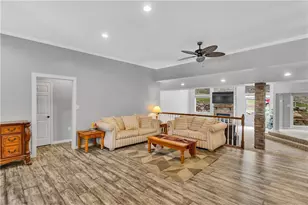 10 Walker St, Collier Township, PA 15071 - Photo 19