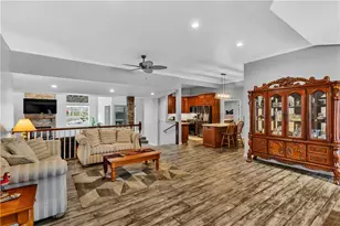 10 Walker St, Collier Township, PA 15071 - Photo 9