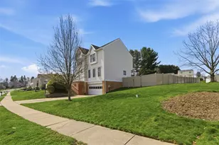 44 Rodgers Dr, Findlay Township, PA 15108 - Photo 3